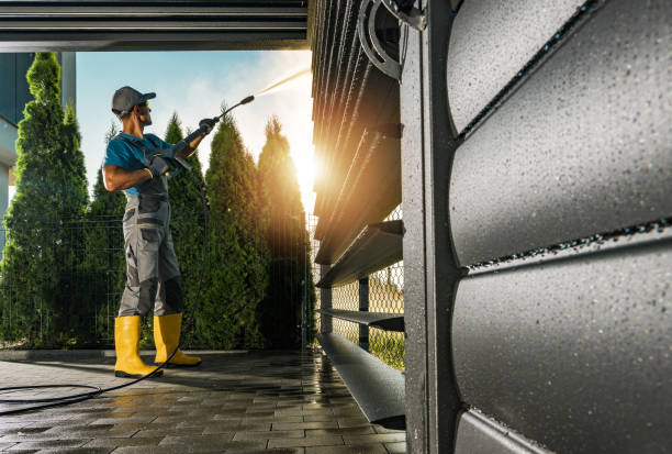 Best Animal Enclosure Cleaning  in Taft Heights, CA
